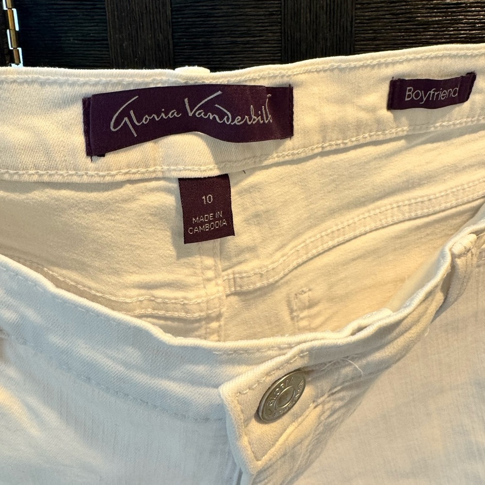 Gloria Vanderbilt White Boyfriend Jeans - Picture 2 of 2
